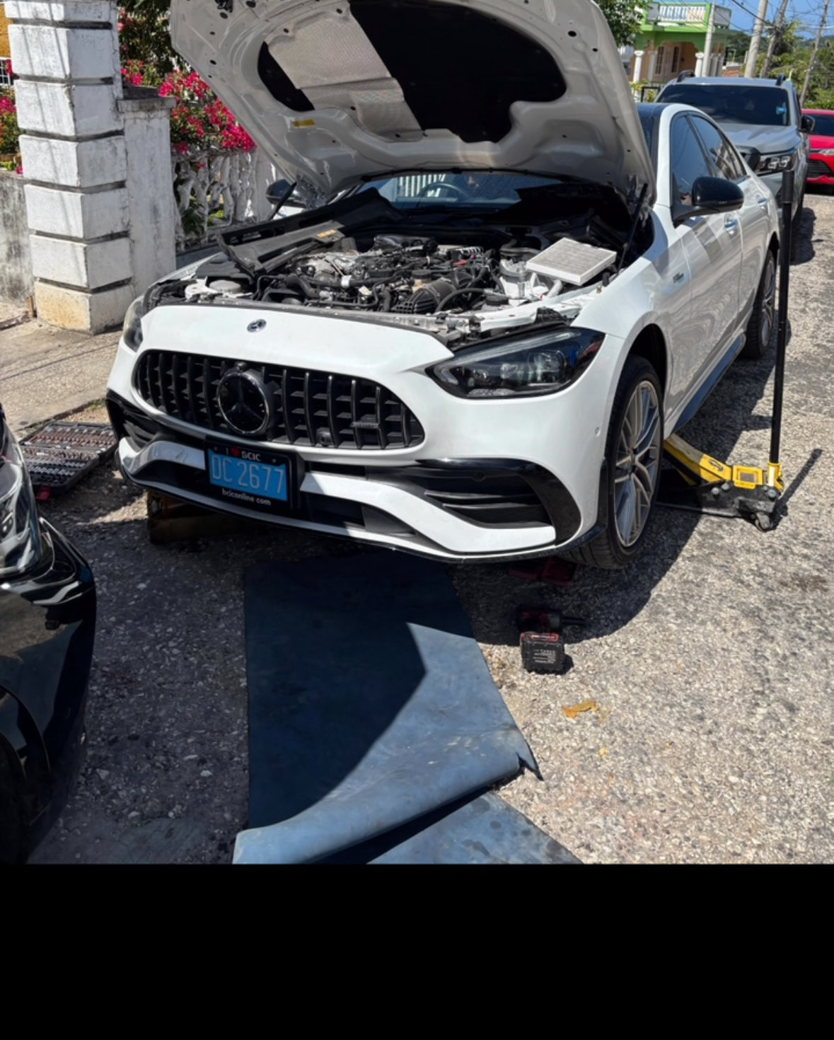 2022 Mercedes-AMG C43 — Servicing and maintenance